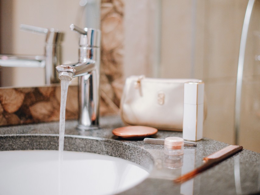 Personnalisez votre salle de bain avec les vasques suspendues !